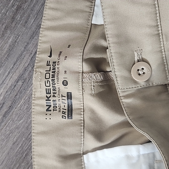 Nike golf shorts - Picture 2 of 5